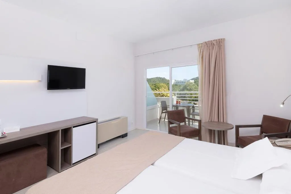 TRIPLE STANDARD Room, MAR HOTELS PAGUERA and SPA APARTMENTS, Majorca
