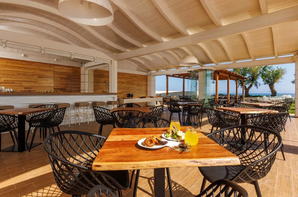 Bar, Malia Bay Beach Hotel & Bungalows, Crete