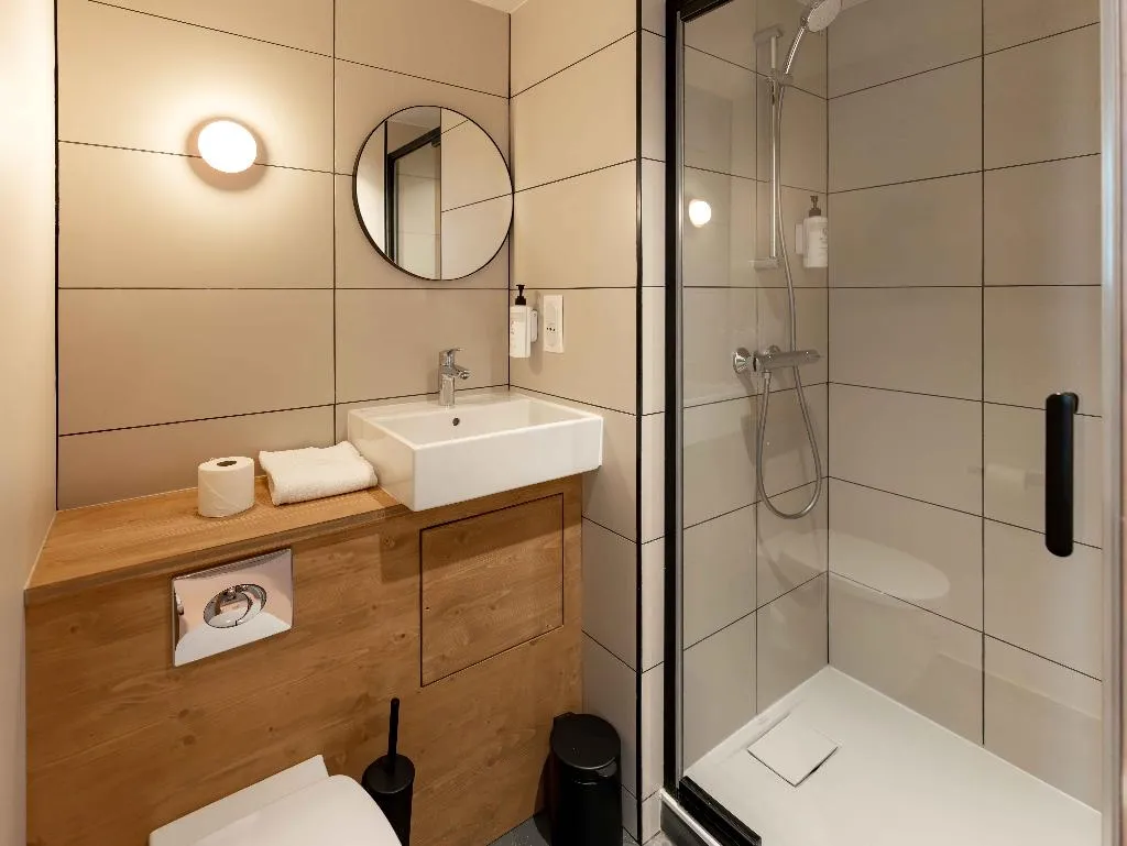 DOUBLE STANDARD Room, easyHotel Barcelona La Sagrera, Barcelona