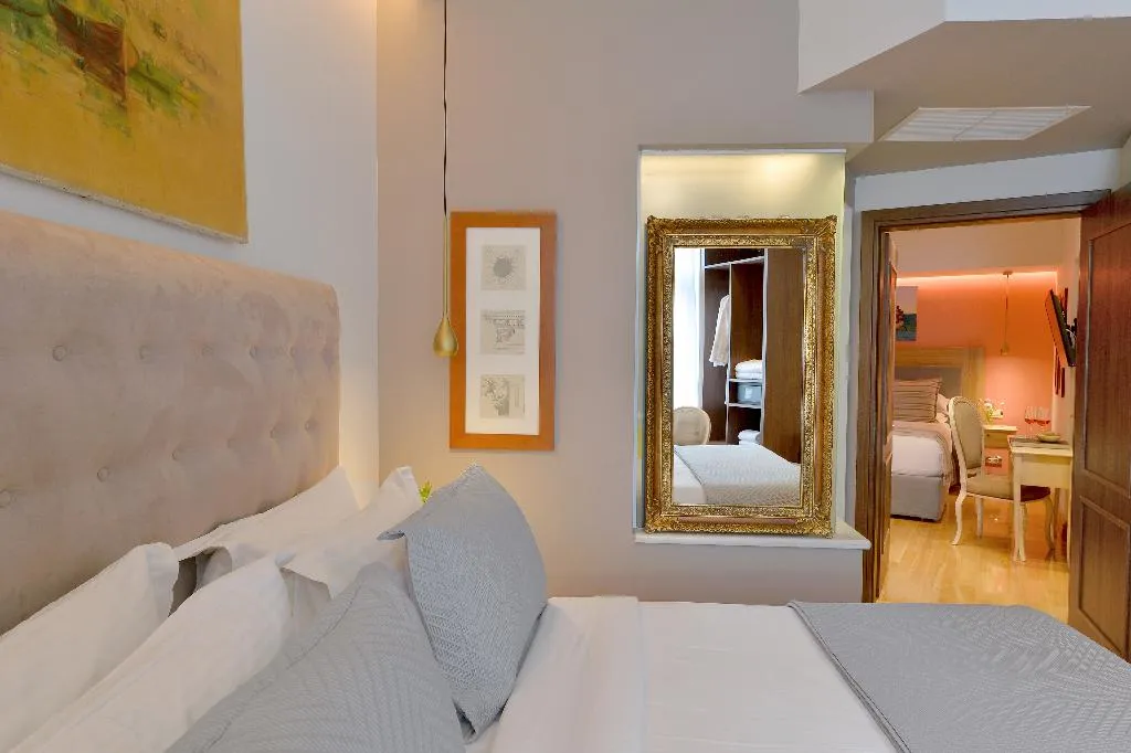FAMILY ROOM DELUXE Room, Acropolian Spirit Boutique Hotel, Athens