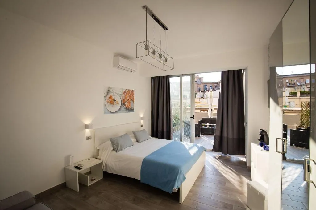 Room, B&B De Gasperi 55, Naples