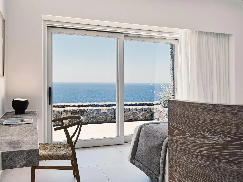 VILLA WITH PRIVATE POOL Room, Canaves  Epitome, Santorini