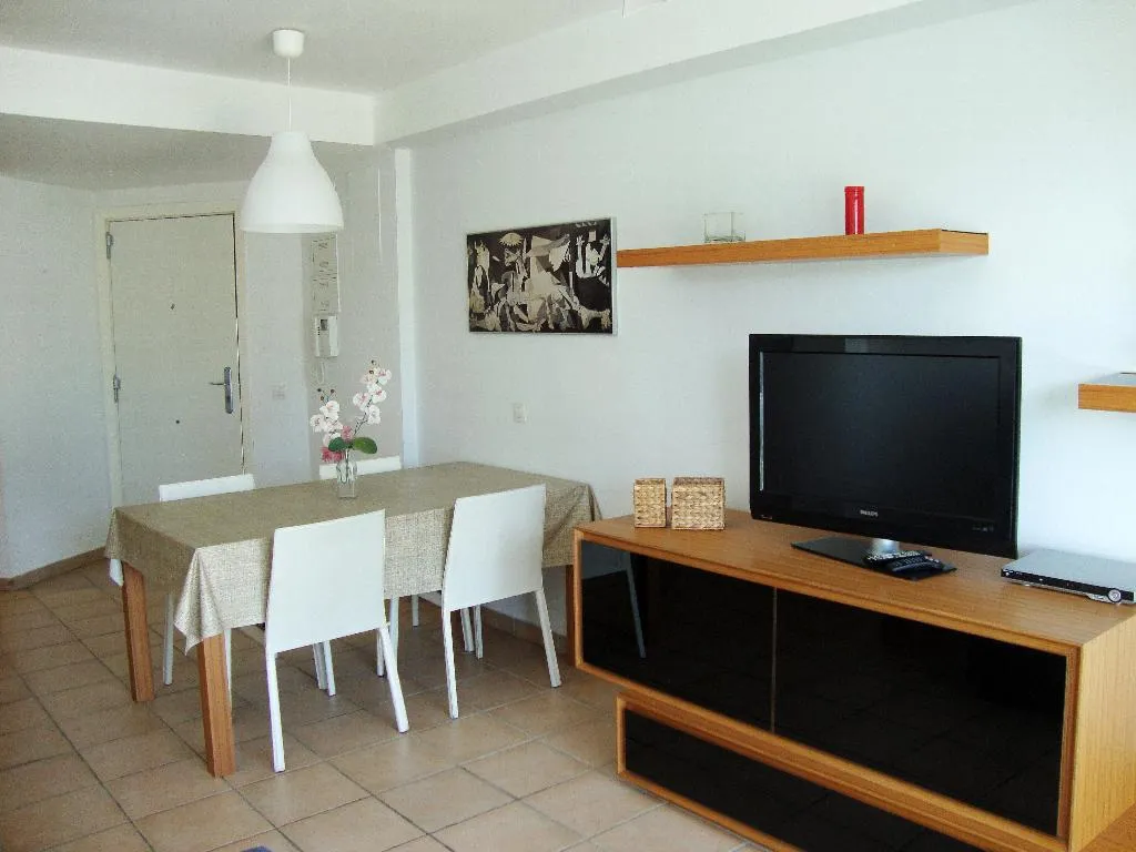 APARTMENT CAPACITY 6 TWO BEDROOMS Room, Apartamentos Font Nova 3000, Valencia