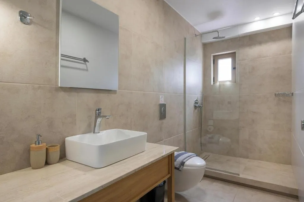 Room, Petritos Rooms And Studios, Crete