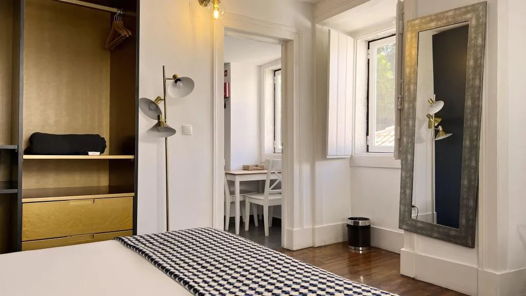 DOUBLE SUPERIOR QUEEN BED Room, Casa Do Jasmim By Shiadu, Lisbon