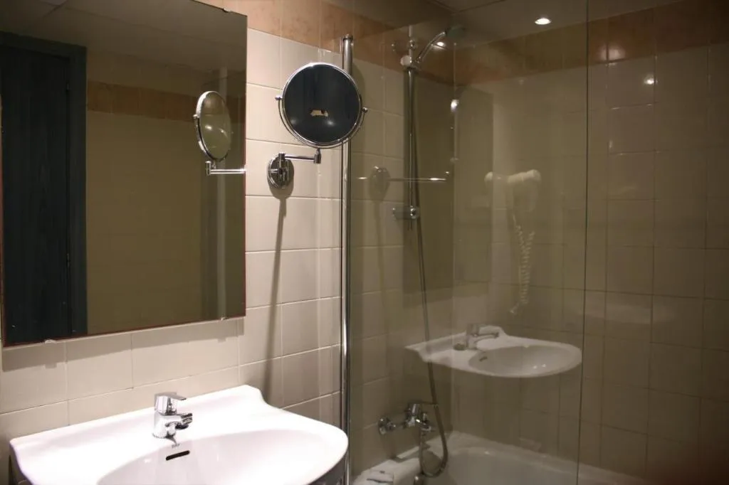 DOUBLE STANDARD Room, Alegria Fenals Mar, Costa Brava