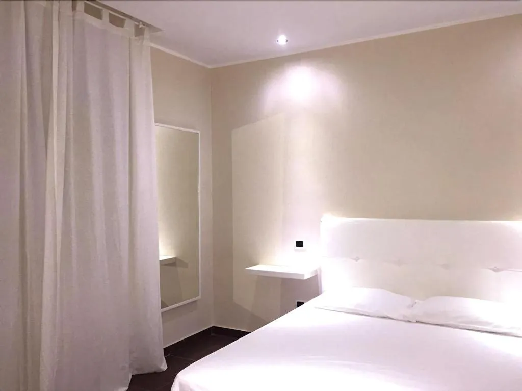 Room, Hotel Glem, Naples