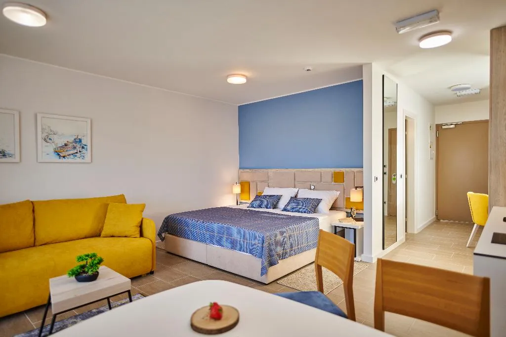 STUDIO WITH BALCONY Room, Arancini Residence, Split