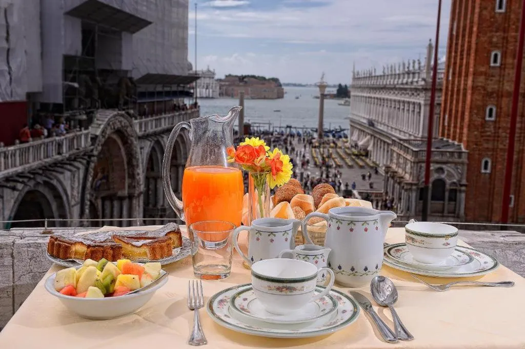 SUITE DELUXE Room, Canaletto Luxury Suites – San Marco Luxury, Venice