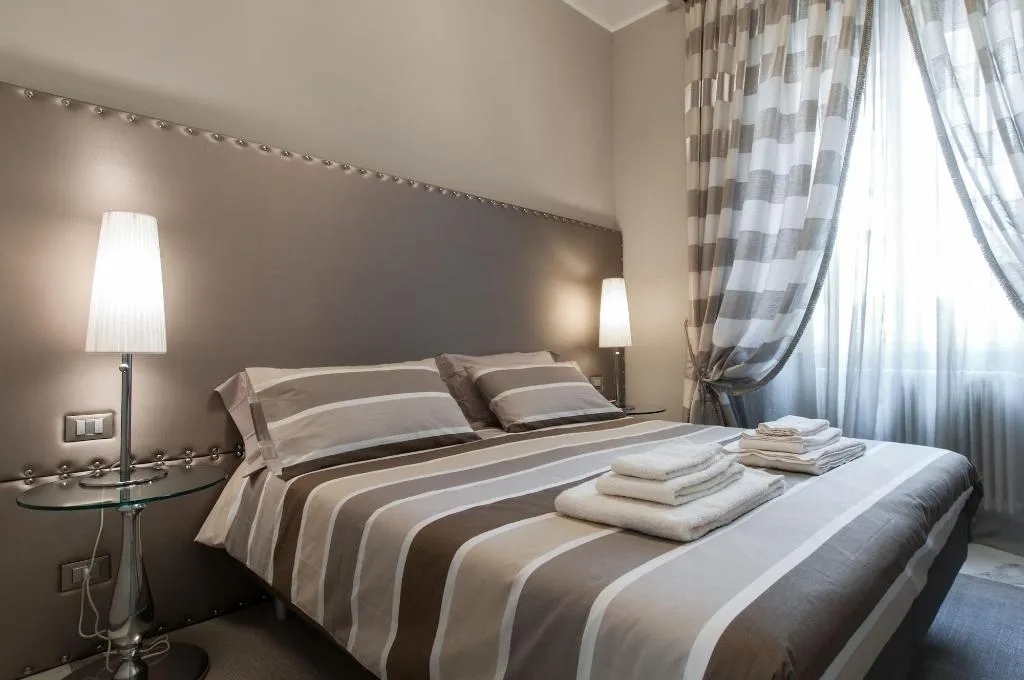 Room, Brera Prestige B&B, Milan