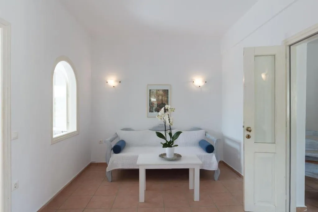 Room, Anchor Suites, Santorini