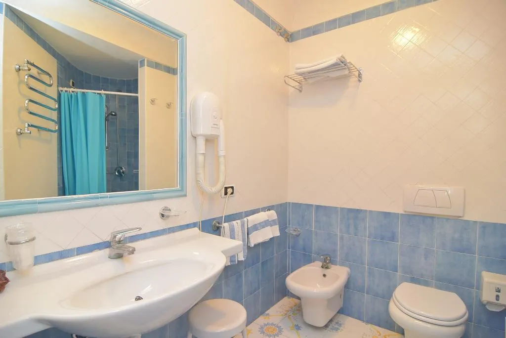QUADRUPLE STANDARD Room, Hotel Oriente - Beach & Spa, Naples