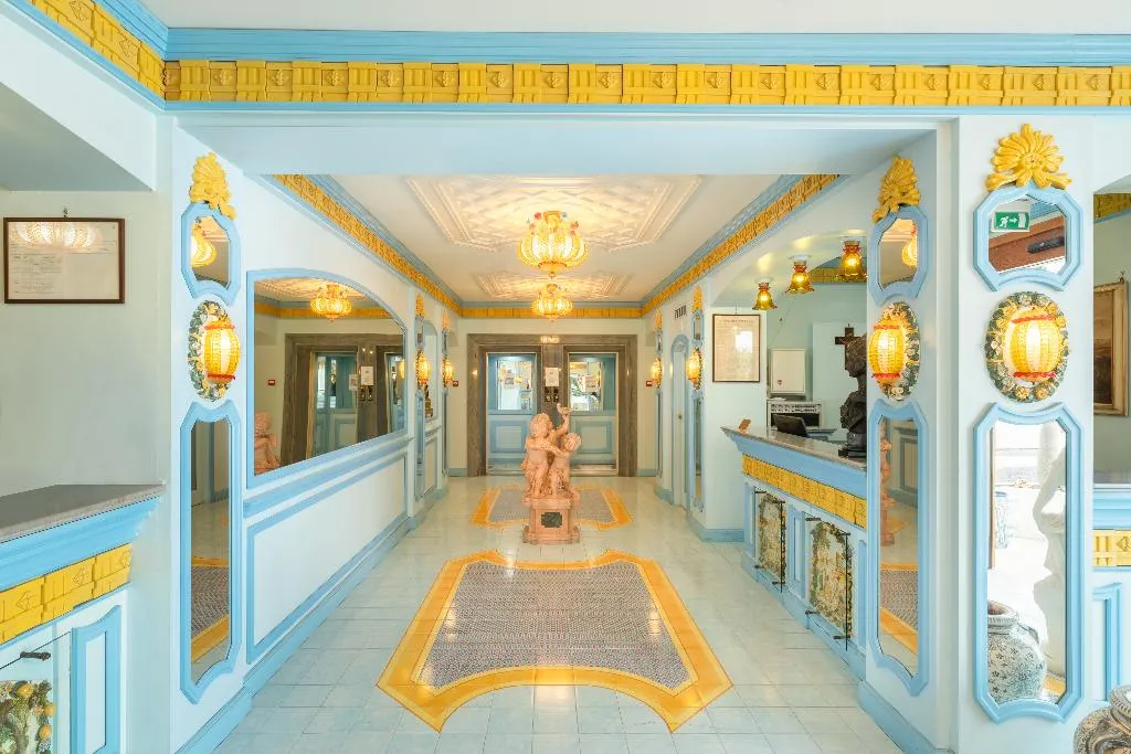 Lobby, Eliseo Park's, Naples