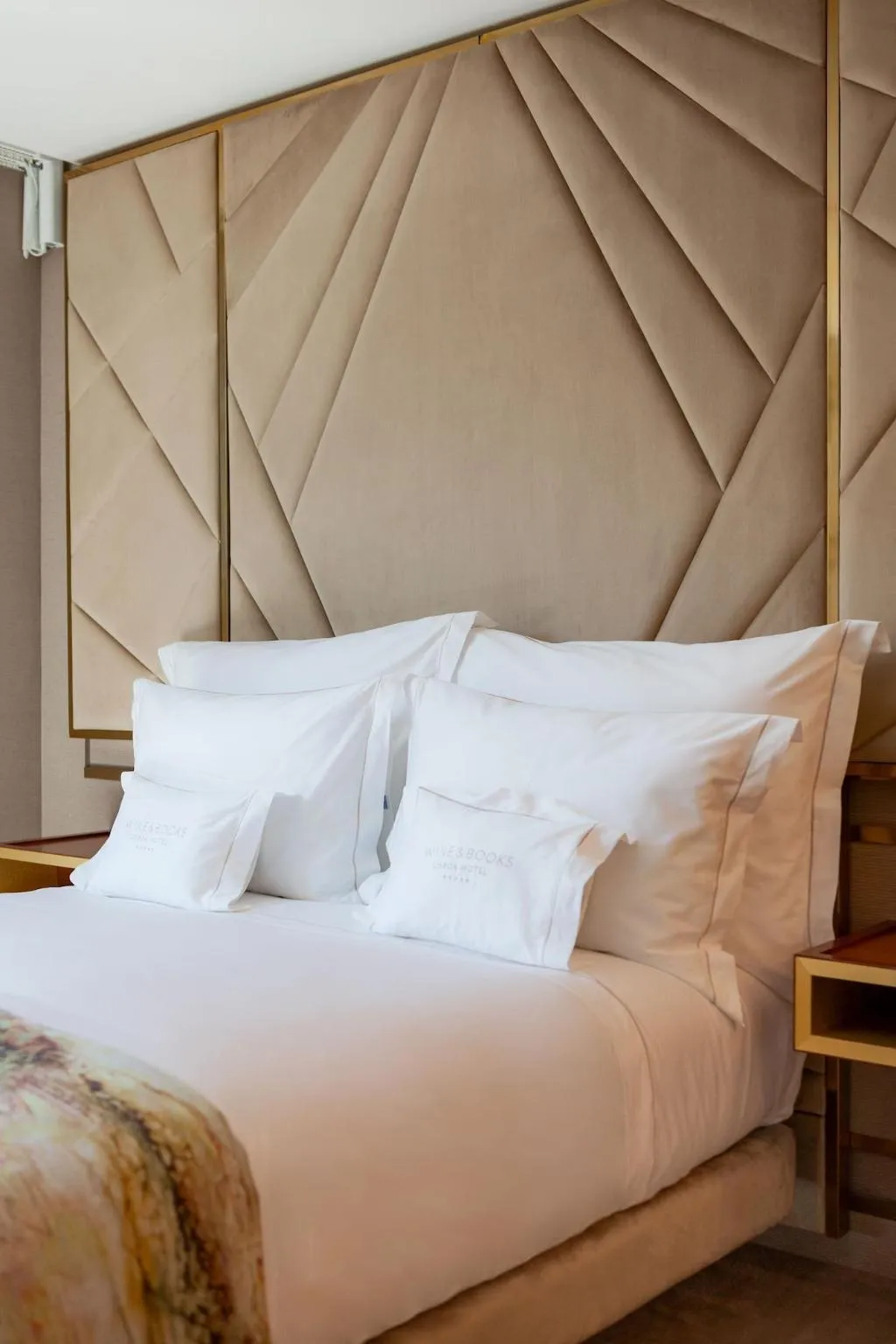 Room, Wine & Books Lisboa - Wbl, Lisbon