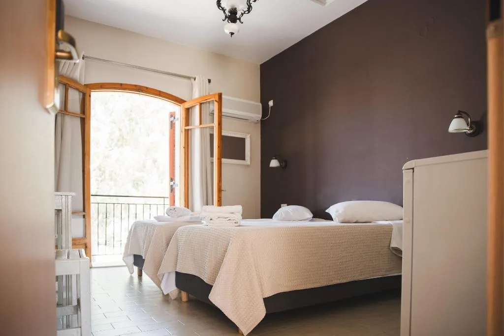 Room, Sisiotisa, Kefallinia