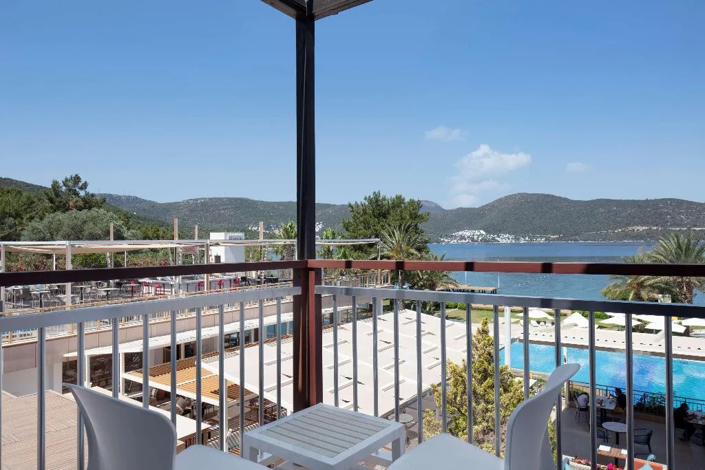 FAMILY ROOM DELUXE WITH VIEWS Room, DoubleTree By Hilton Bodrum Isıl Club Resort, Bodrum