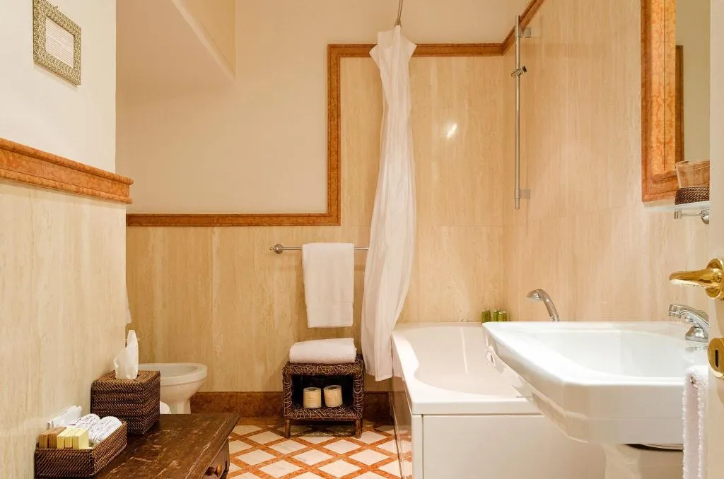 APARTMENT WITH VIEWS Room, Antica Torre di via de Tornabuoni 1, Florence