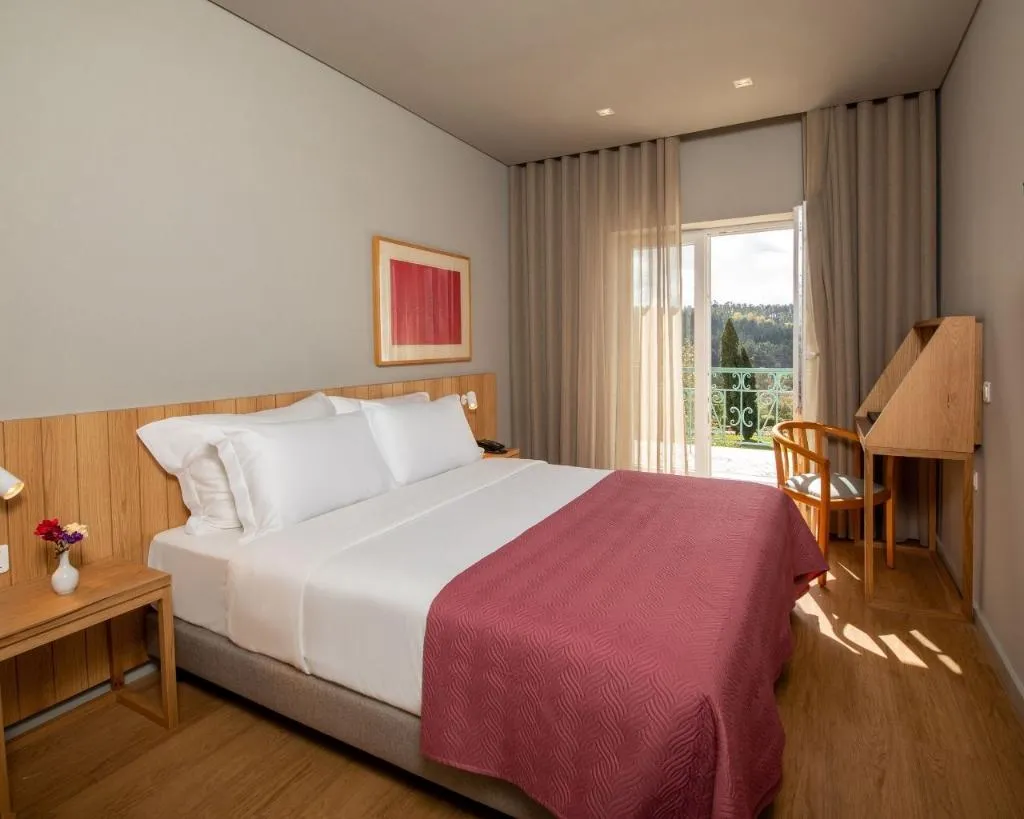 DOUBLE GARDEN VIEW WITH BALCONY Room, Montebelo Principe Perfeito Viseu Garden Hotel, Porto