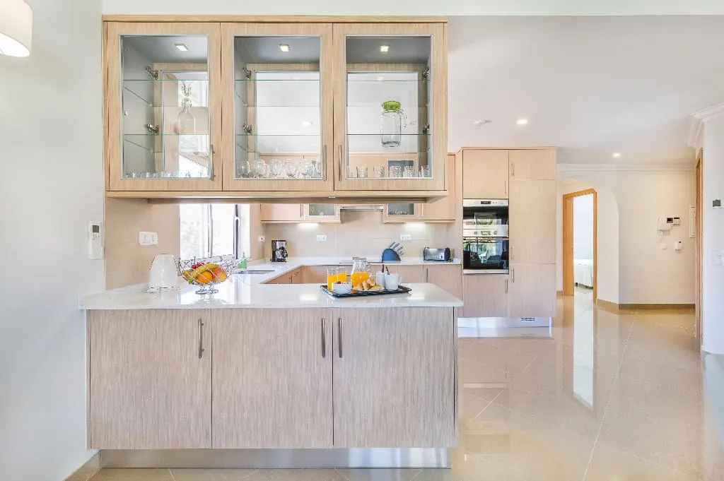 VILLA FOUR BEDROOMS Room, Lakeside Country Club, Algarve