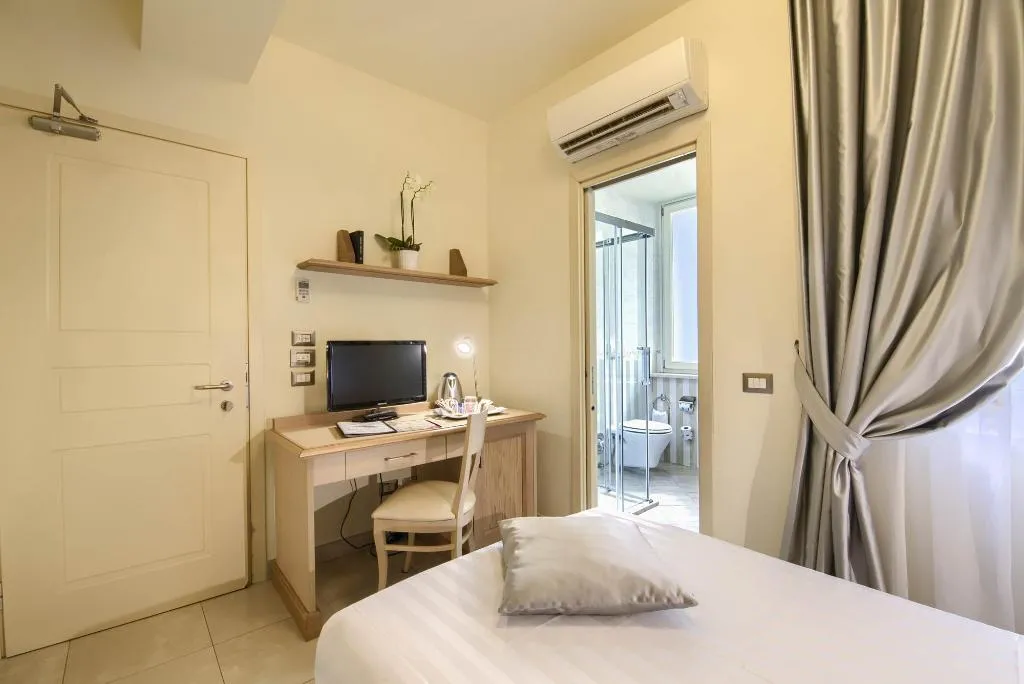 SINGLE STANDARD Room, Domus Australia, Rome