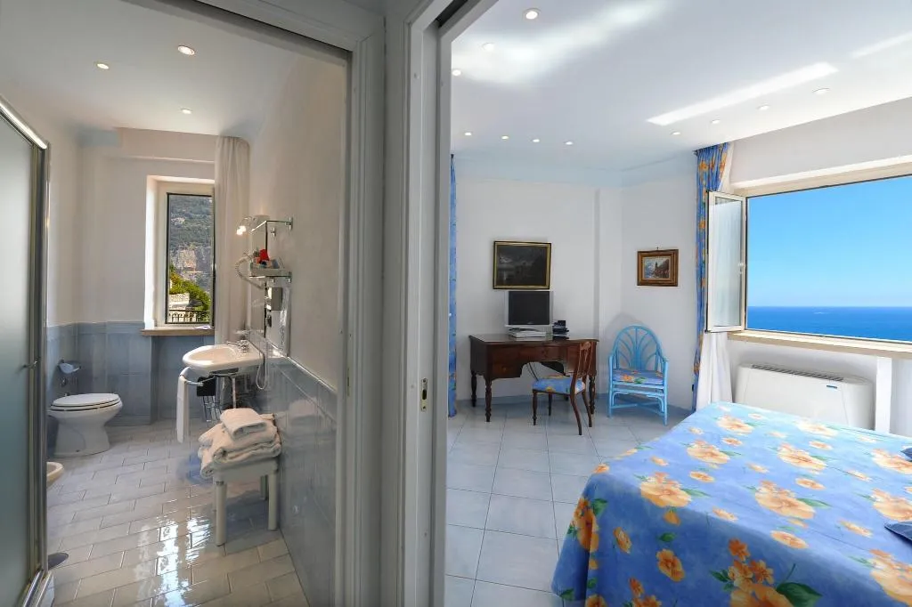 Room, Le Agavi hotel, Naples