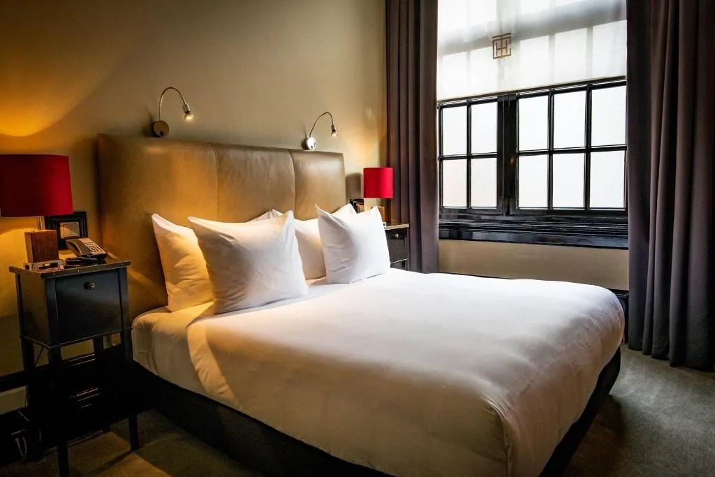 Room, College Hotel Amsterdam, Autograph Collection, Amsterdam