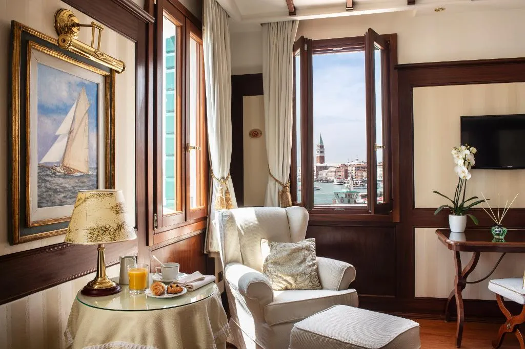 DOUBLE PREMIUM Room, Bucintoro, Venice