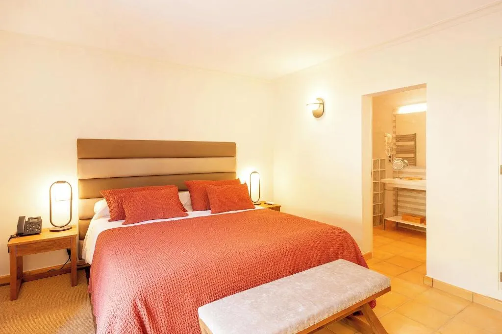 Room, D'Es Puig, Majorca