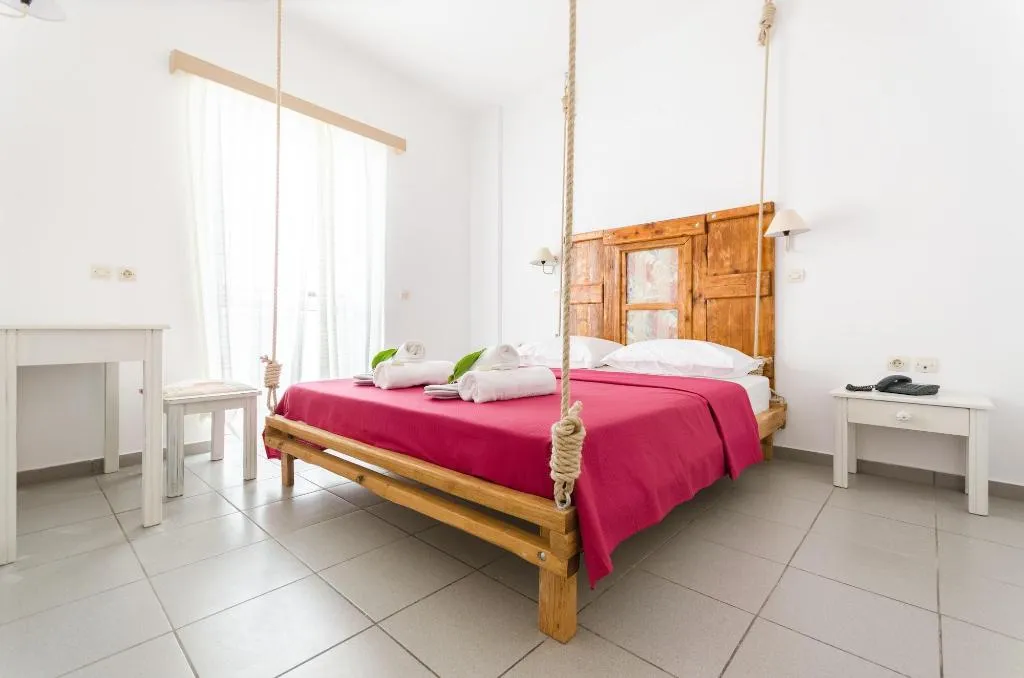 Room, Happiness Apartments, Crete