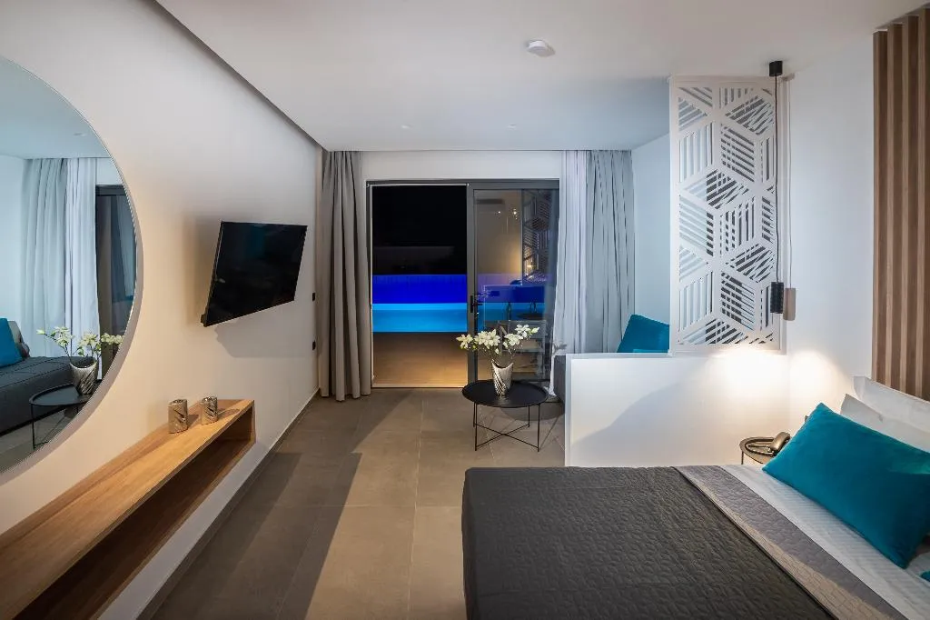 SUITE SUPERIOR WITH PRIVATE POOL Room, Zoes, Rhodes