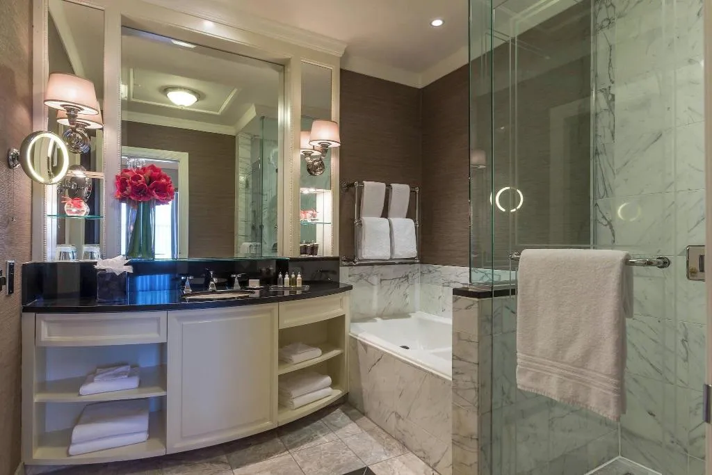 Room, The Shelbourne, Autograph Collection, Dublin
