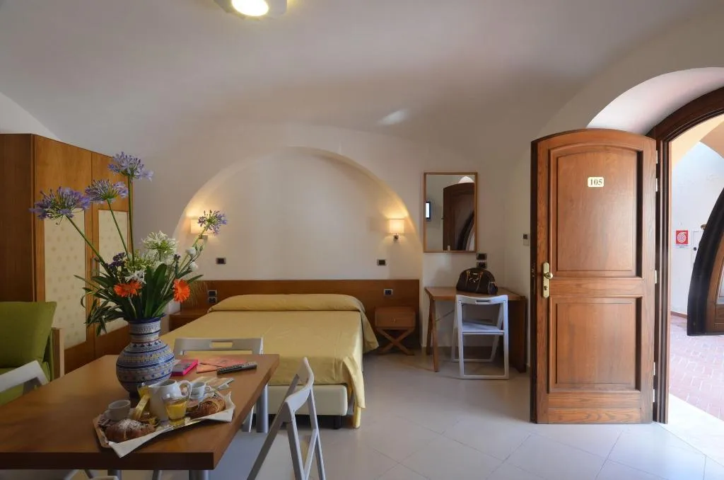 Room, Villa Diomede Hotel, Naples