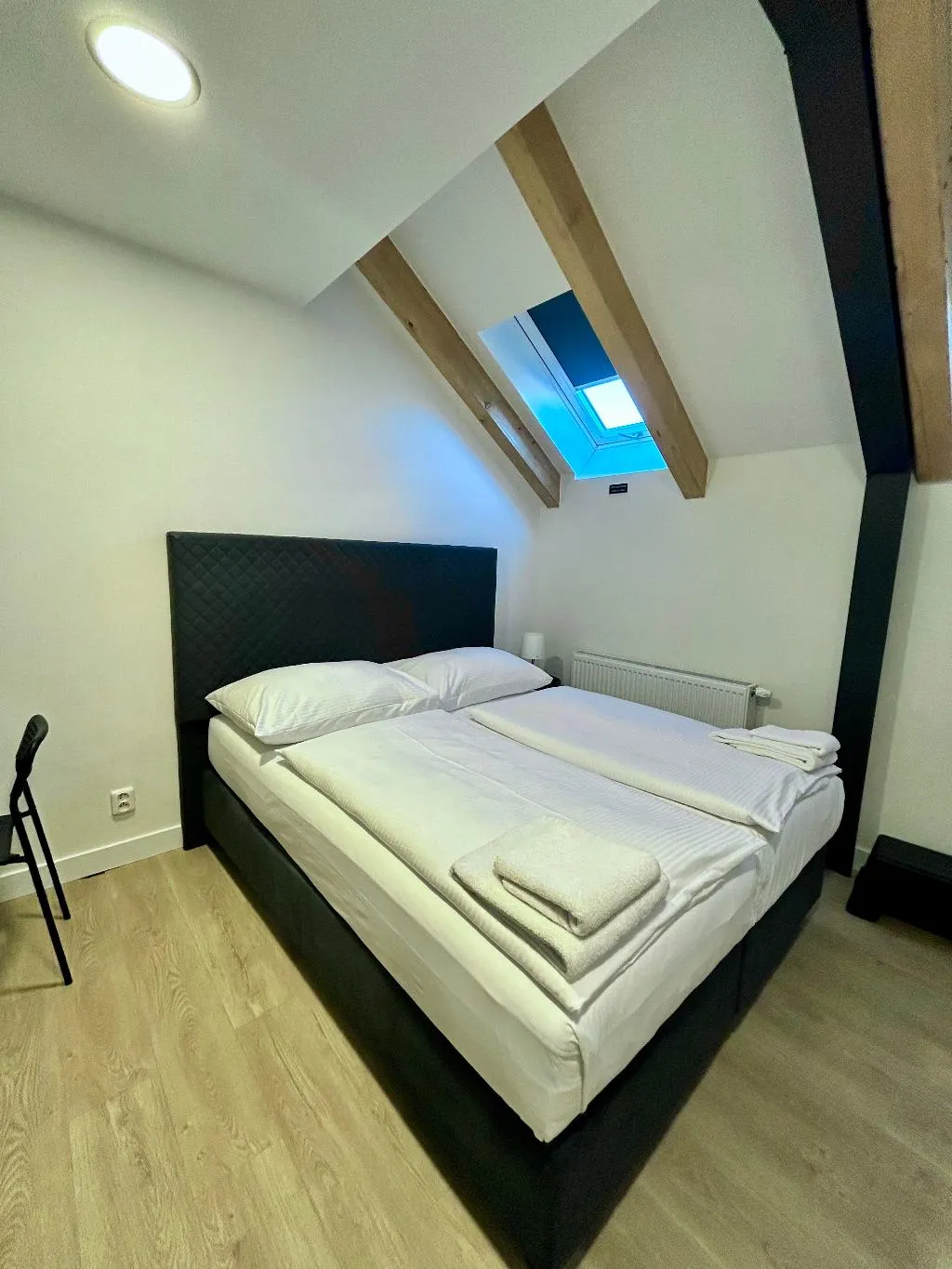 JUNIOR SUITE STANDARD Room, Figaro Suites, Prague