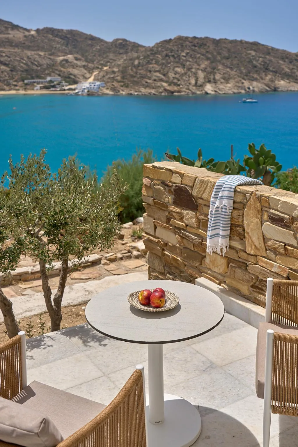 FAMILY ROOM DELUXE WITH PRIVATE POOL Room, Ios Palace, Santorini