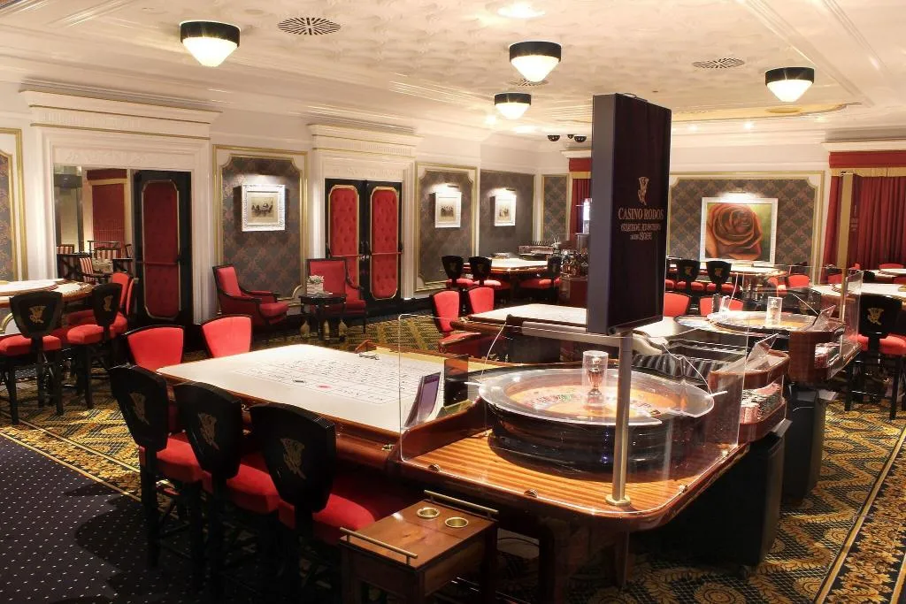 Sports and Entertainment, Grande Albergo Delle Rose, Rhodes