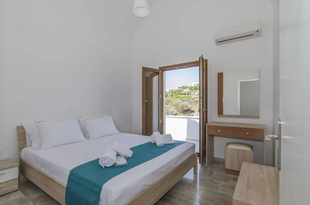 Room, Belle etoile Villas, Santorini