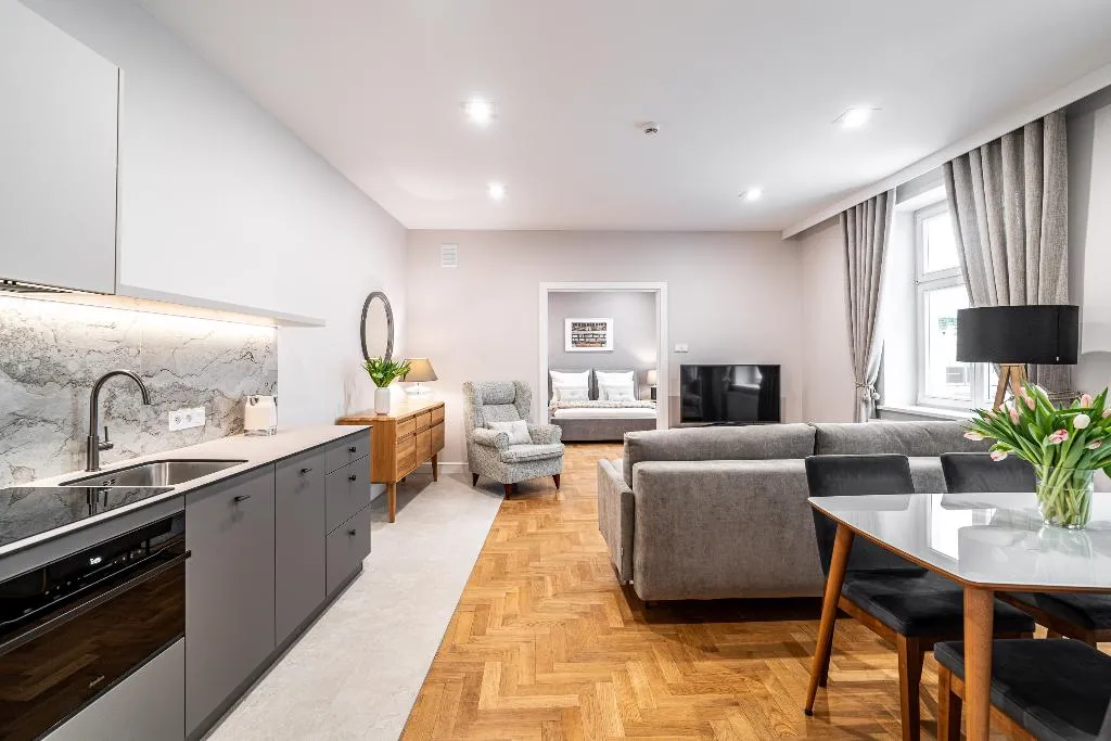 APARTMENT CAPACITY 4 ONE BEDROOM Room, Venetian House Market Square Aparthotel, Krakow