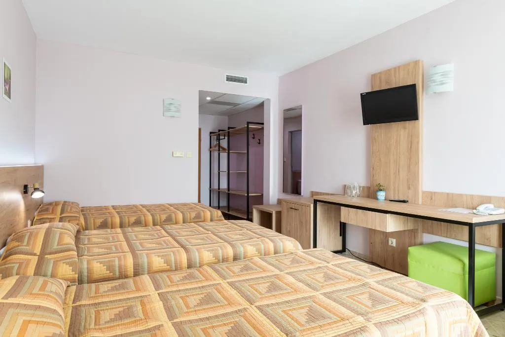 TRIPLE SUPERIOR Room, Ivana Palace, Bourgas