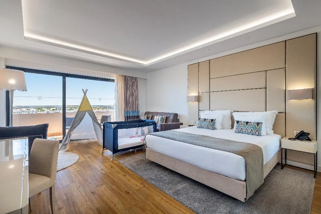 FAMILY ROOM CLASSIC Room, Jupiter Albufeira Hotel – Family & Fun, Algarve