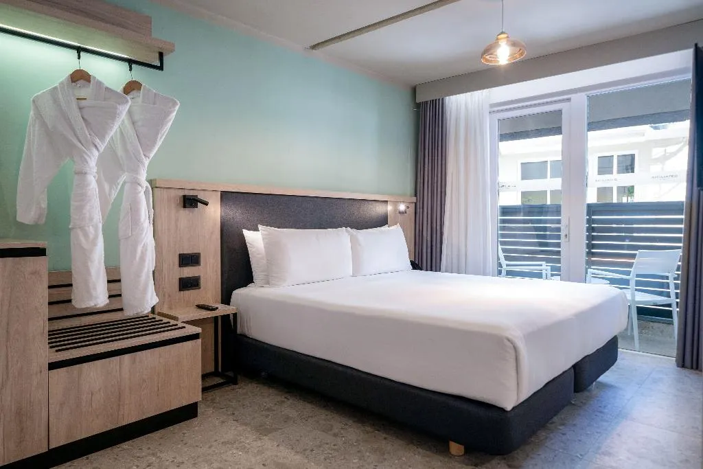 JUNIOR SUITE STANDARD Room, Hotel Scirocco St Julian's Affiliated By Melia, Malta