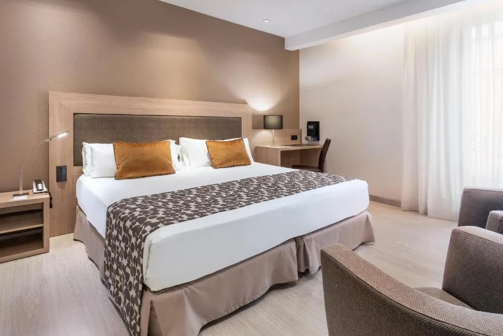 Double or Twin PREMIUM Room, Catalonia Plaza Mayor, Madrid