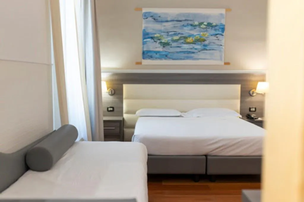TRIPLE SUPERIOR Room, Hotel Aphrodite, Rome