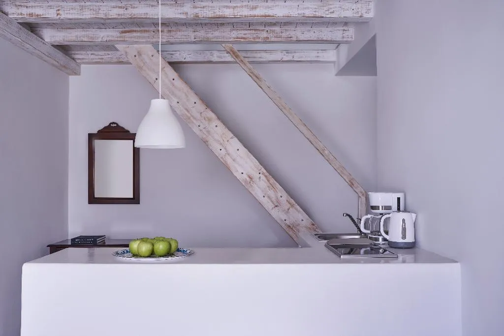 SUITE HONEYMOON Room, Fava Eco Suites, Santorini