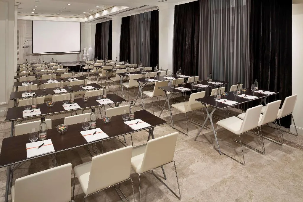 Conferences, Palacio de los Duques Gran Meliá, Madrid