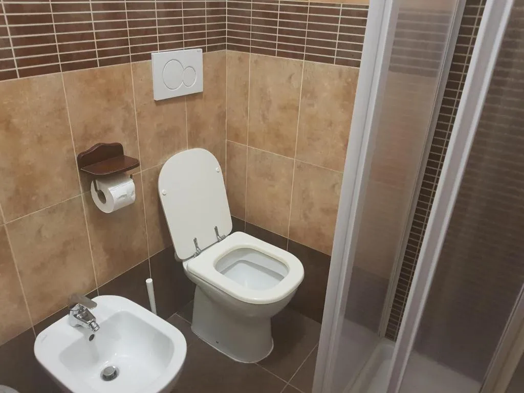 Room, Pitagora House, Naples
