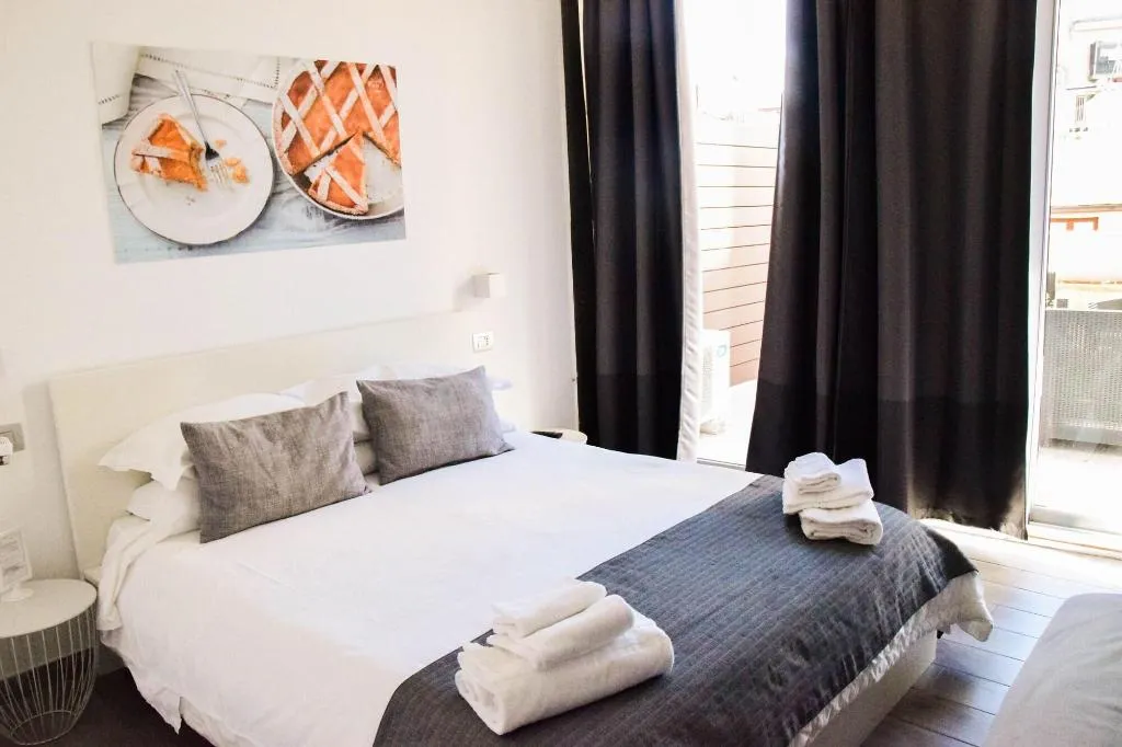 Room, B&B De Gasperi 55, Naples