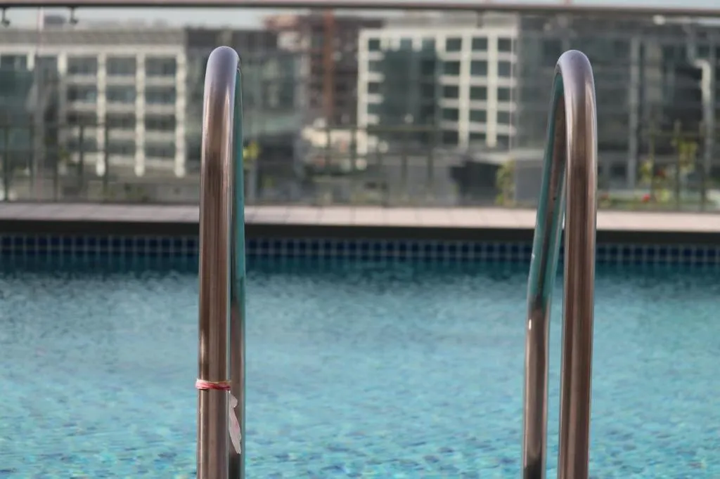 Pool, Grand Plaza Mövenpick Media City, Dubai