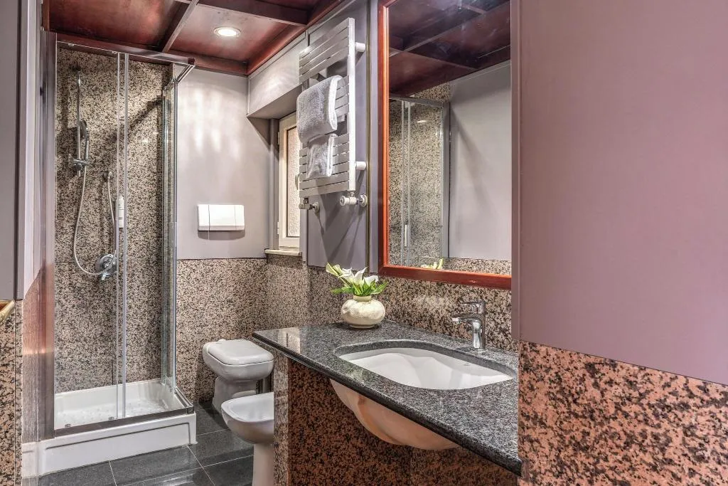 SINGLE STANDARD Room, Madison, Rome