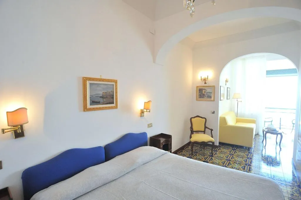 Room, Belvedere, Naples