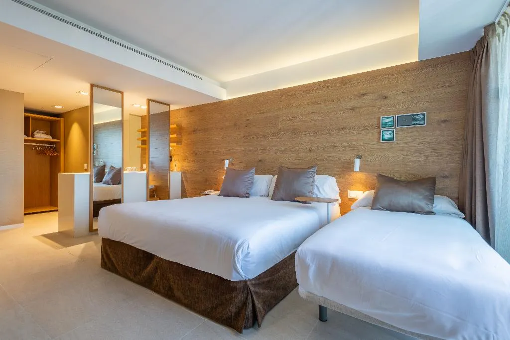 TRIPLE DELUXE Room, Leonardo Boutique Hotel Port Portals - Adults only, Majorca